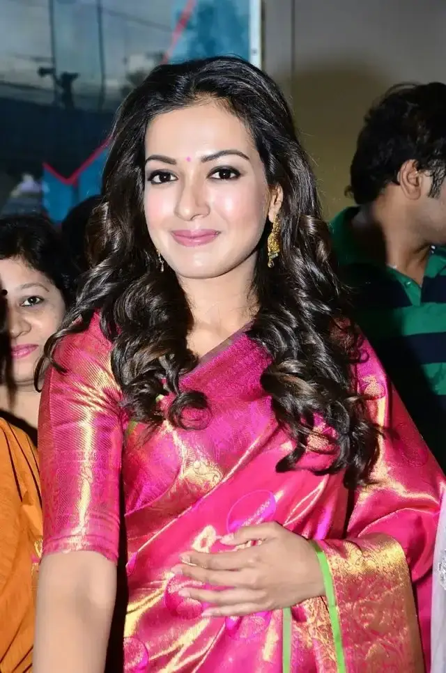 South Indian Girl Catherine Tresa launched KLM Fashion Mall